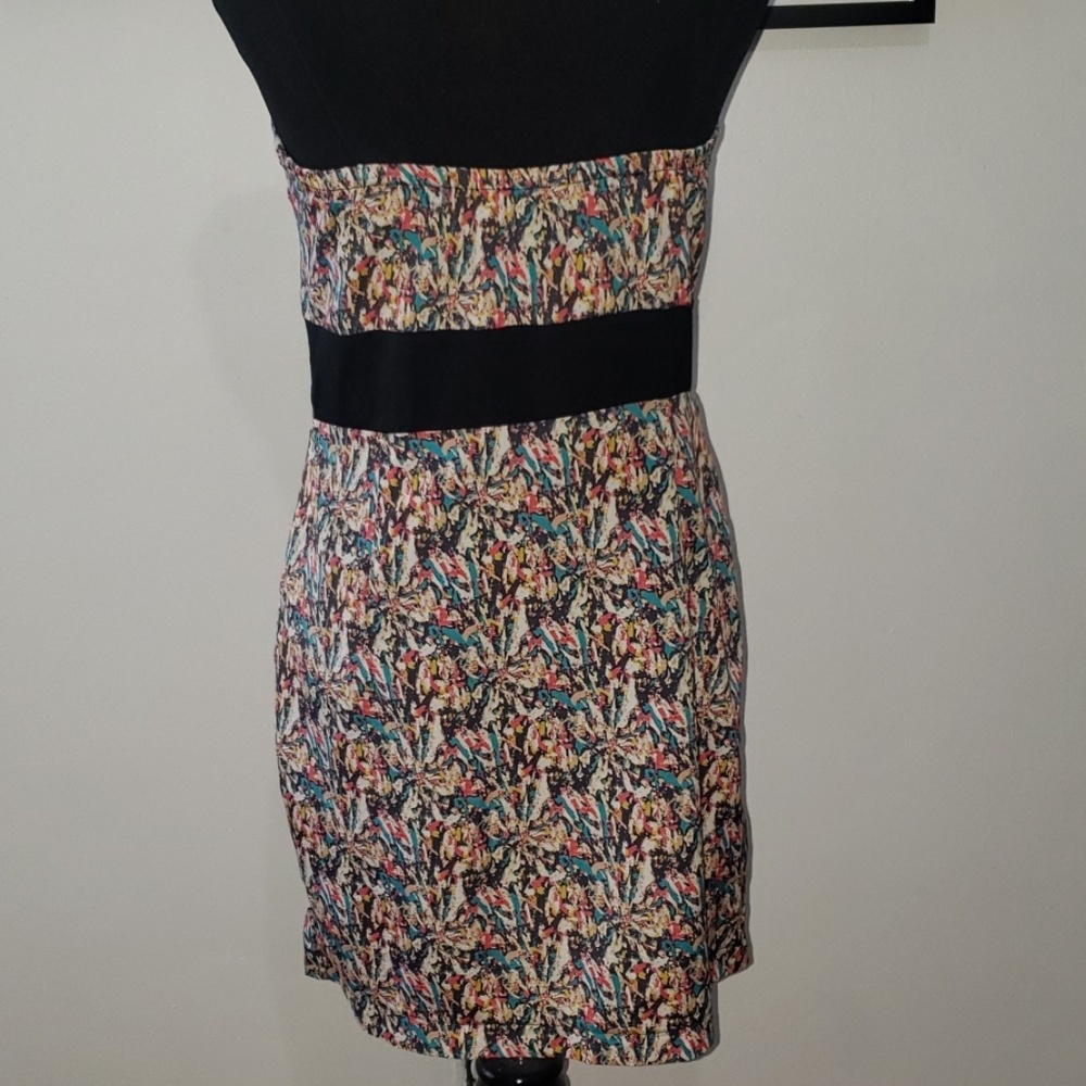 Dress - Picture 3 of 5